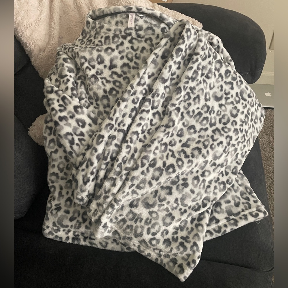 Supersoft Joyspun Cheetah PJs